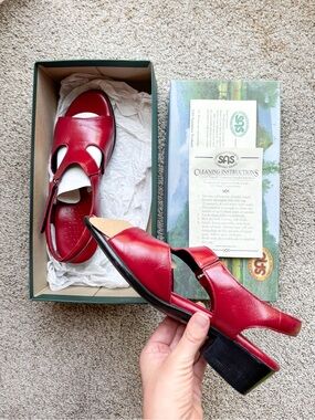 Y2K SAS Sandals